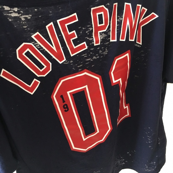 VS PINK Boston Red Sox Cropped Oversized Tee - Picture 10 of 12